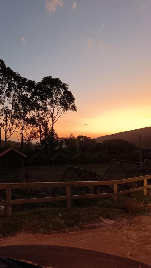 Chales E Camping Do Robinho 1 São Tomé das Letras Buitenkant foto