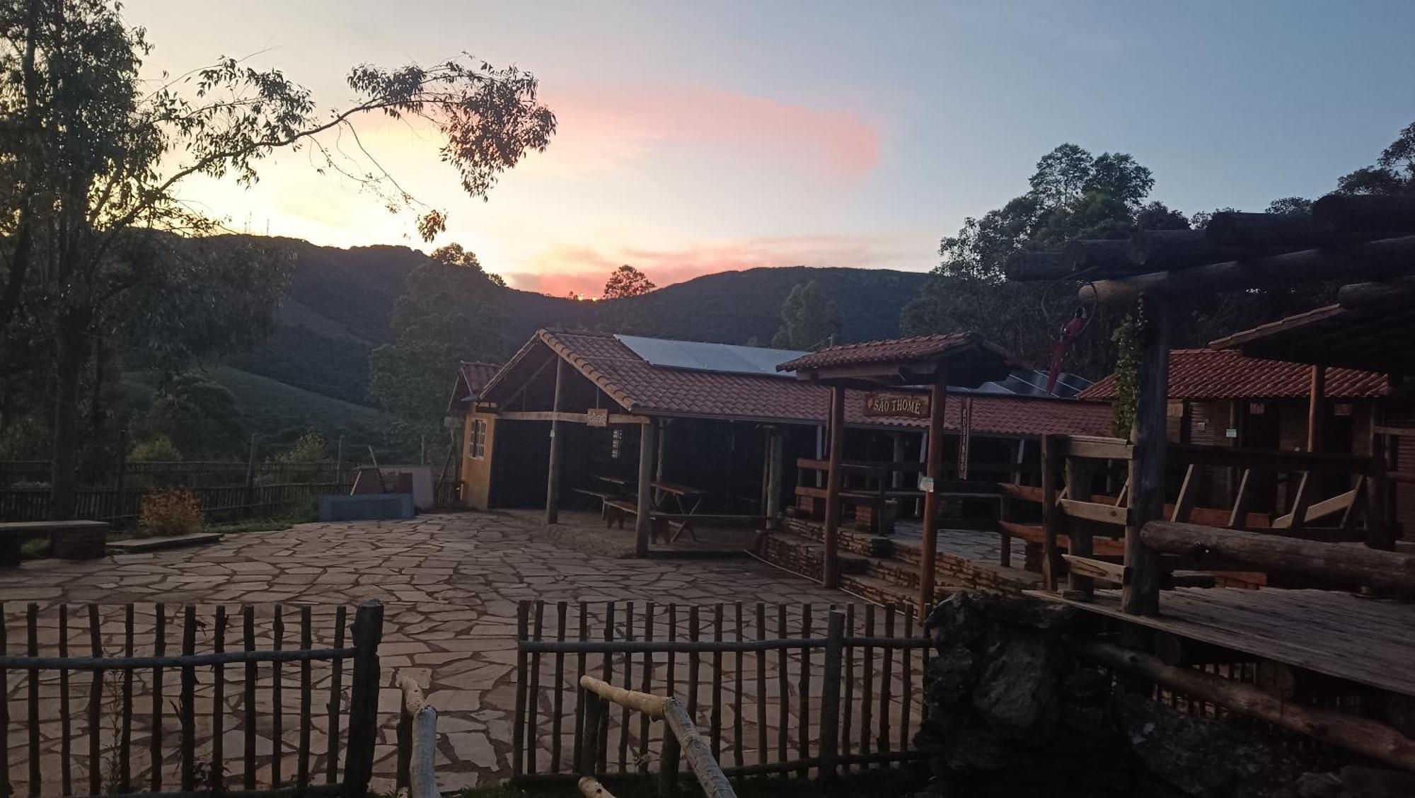 Chales E Camping Do Robinho 1 São Tomé das Letras Buitenkant foto